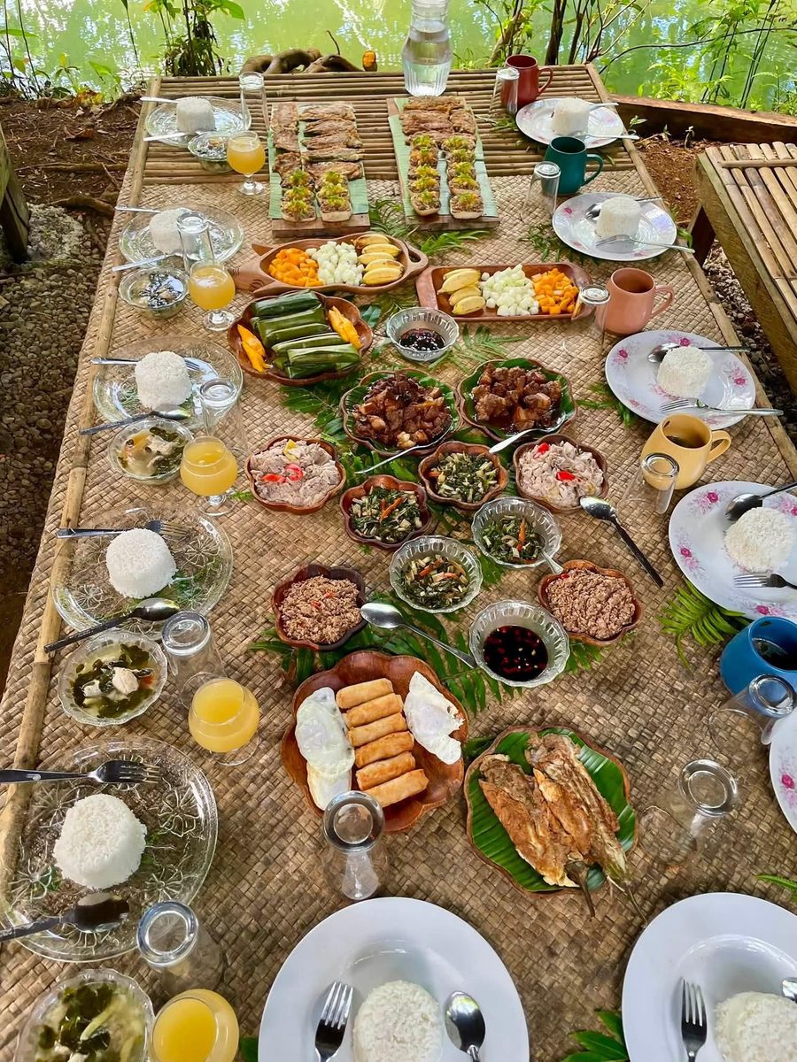 Huni Siargao feast